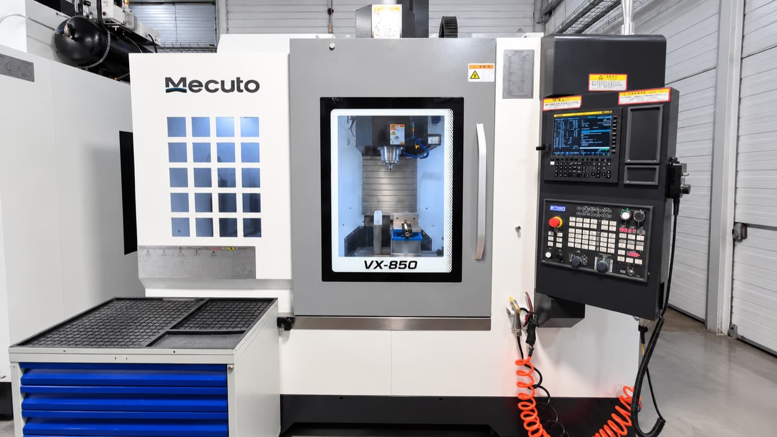 Второй обрабатывающий центр Mecuto VX-850